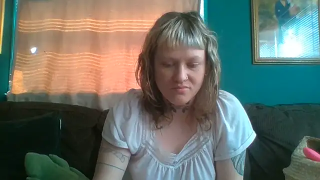RosieSwitchBitch – live chatrum