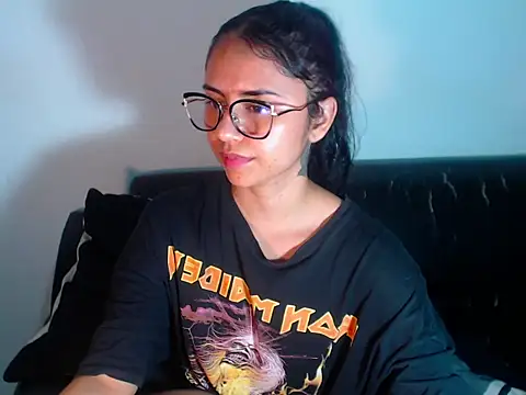 BellaLuxxs Live chatroom