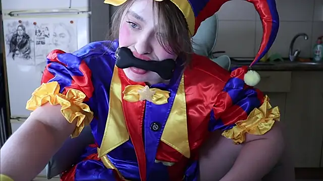 Seks show uživo modela BettyRussian na kameri