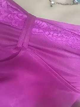 Anjal_hot Adlı Modelin Canlı Sohbet Odası