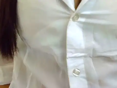 Alina_Nur élő chatszobája