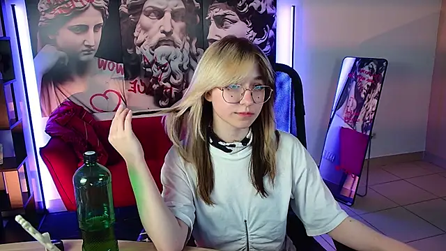 NyxCalderra লাইভ চ্যাট রুম
