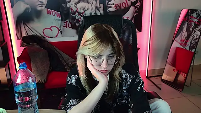 NyxCalderra Adlı Modelin Canlı Sohbet Odası