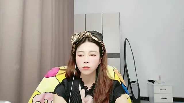 xiaoxiaohong030 чат на живо