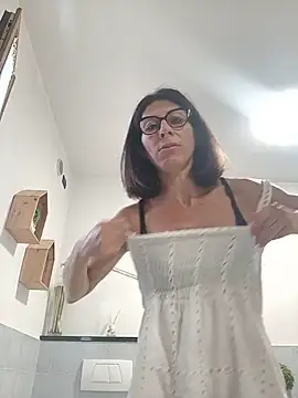 Ambra84's Live Sex Cam Show