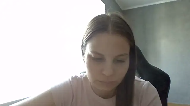 _Linsyy_ee_ élő chatszobája