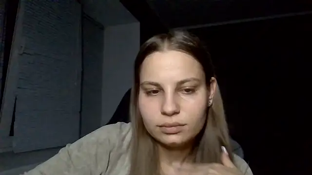 _Linsyy_ee_n Live chat-huone