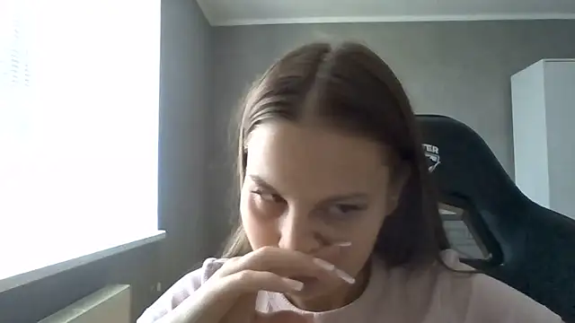 _Linsyy_ee_ Live Chatraum
