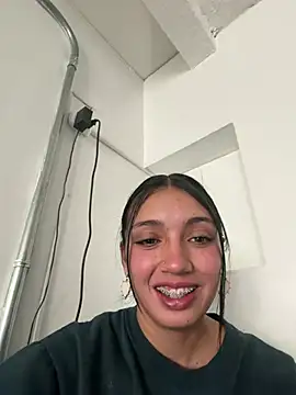 Arianna_Toro_: δωμάτιο απευθείας συνομιλίας