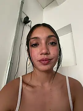 ห้องแชทสดของ Arianna_Toro_