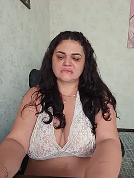 -CUTE-EVVIL- Adlı Modelin Canlı Sohbet Odası