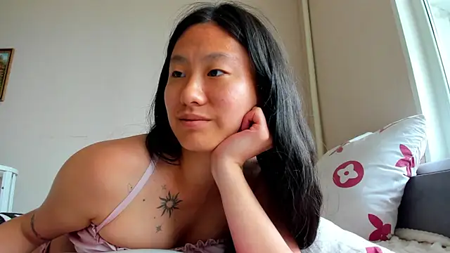 LeyaHanami Cameră chat live