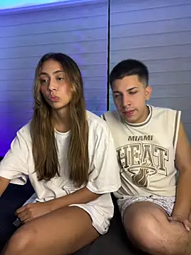 Pokazy przed seks kamerką na żywo – Bella_dannbond