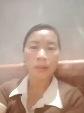 Lella_01's Live Chat Room