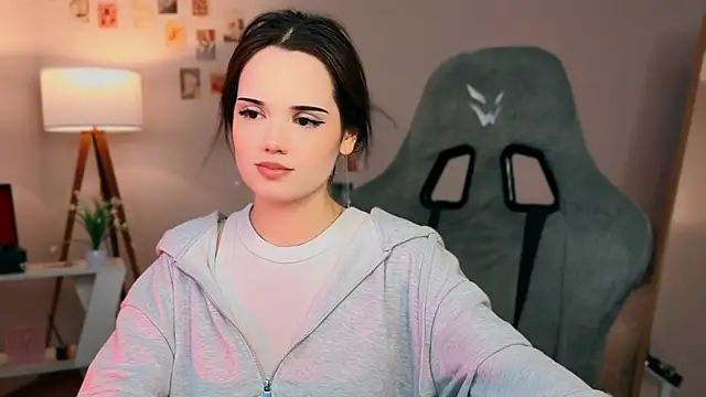 Živá chatovací místnost serenenov