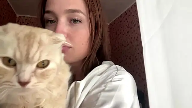 Živá chatovací místnost Chloooee