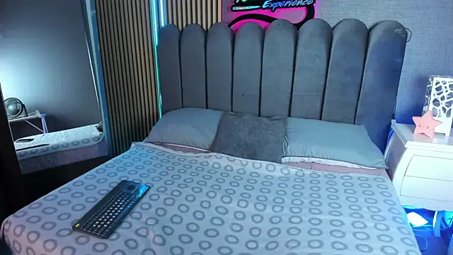 Sala de chat ao vivo de PurpleHeart_Fg