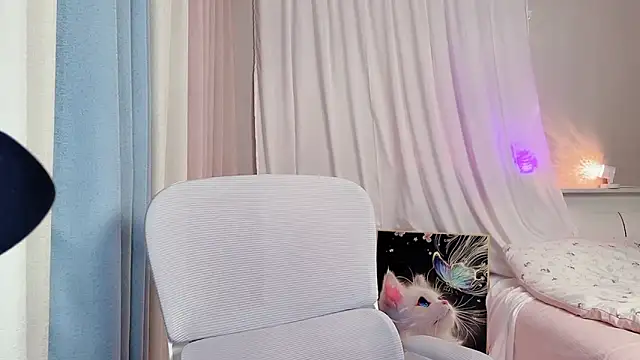 amy-6668 Adlı Modelin Canlı Sohbet Odası