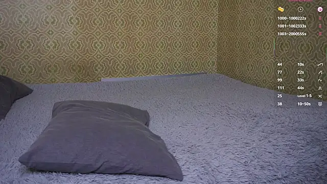 Živá chatovací místnost Miaisbeeach