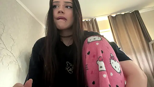 חדר צ'אט בשידור חי של LouisePavlides