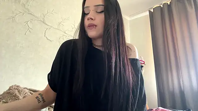 غرفة دردشة LouisePavlides المباشرة