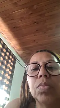 Sala de chat ao vivo de Ladymilf12