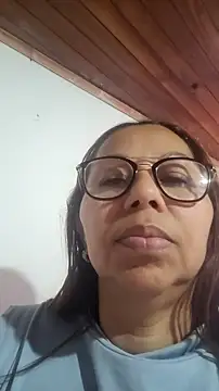 غرفة دردشة Ladymilf12 المباشرة