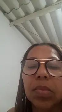 ห้องแชทสดของ Ladymilf12