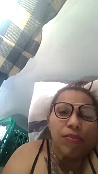 Ladymilf12 现场聊天室