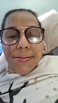 Ladymilf12 실시간 채팅방