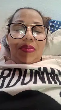 Ladymilf12 live-chat rom