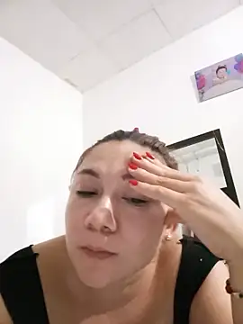 Luna_Morch's Live Chat Room