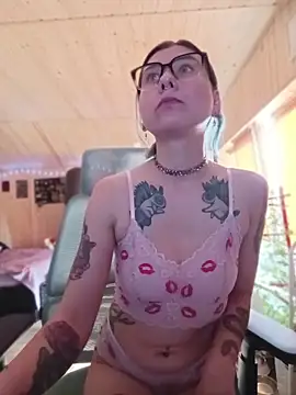 Živá chatovací místnost AliceXFlower