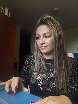 Angel_Nova_ élő chatszobája