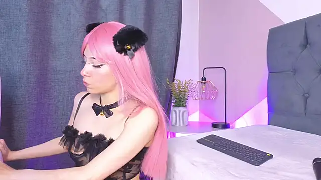 sweet_kitty_4's Live Chat Room