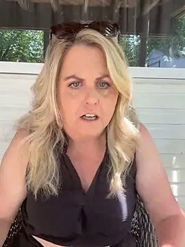 Milfshaker50 – live chatrum