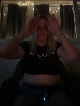 חדר צ'אט בשידור חי של Milfshaker50
