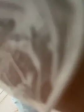חדר צ'אט בשידור חי של milkwine