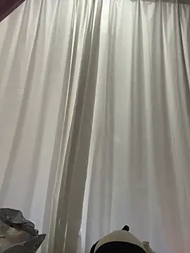 milkwine's Live Chat Room