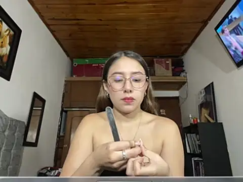 غرفة دردشة Mia_squirtlatin المباشرة