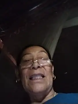 חדר צ'אט בשידור חי של mouth22