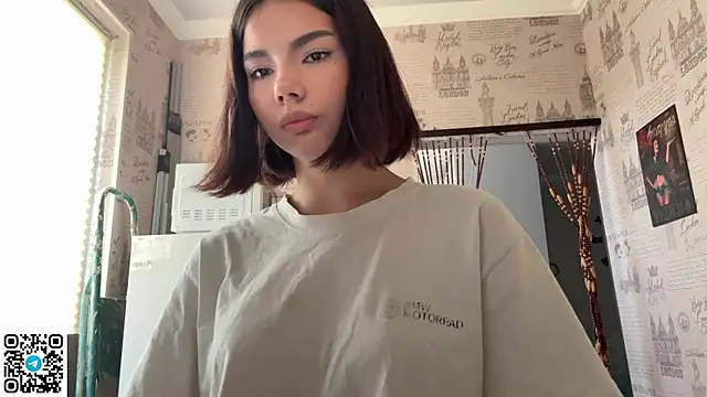 חדר צ'אט בשידור חי של MarylnMonnier