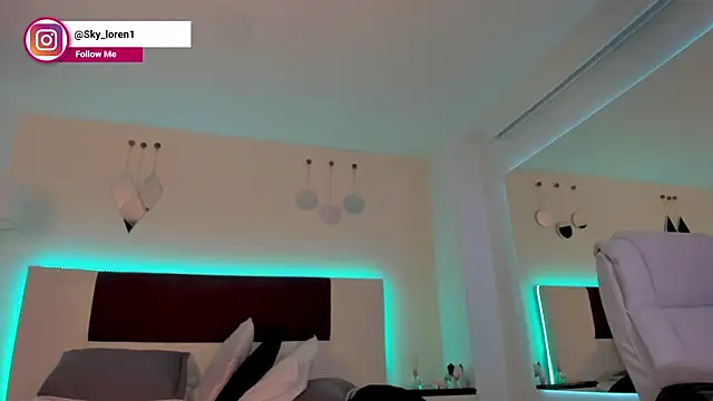 Sky_Loren Cameră chat live