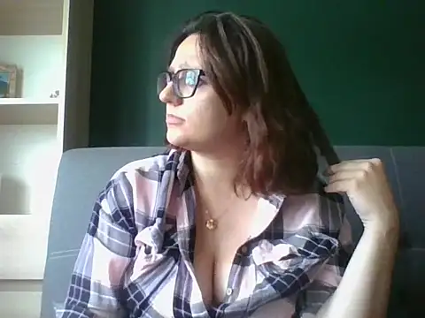 sensual_paris Adlı Modelin Canlı Sohbet Odası
