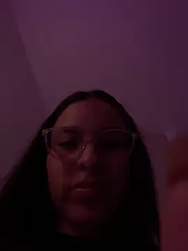 annie__thompsonn Live chat-huone