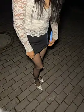 yunyun0006 Adlı Modelin Canlı Sohbet Odası