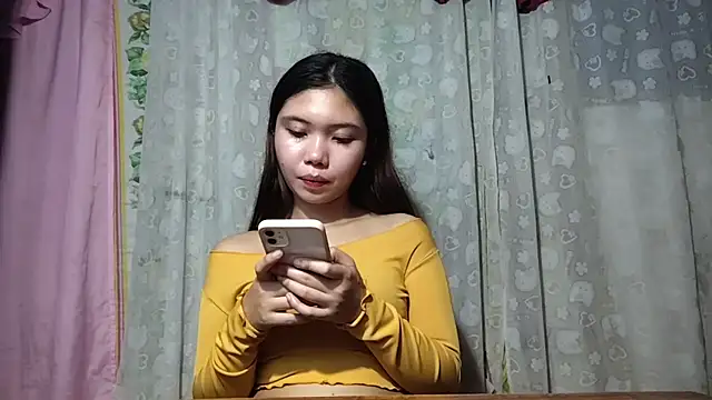 RegenaKhanponaphan – live chatrum