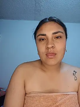 Sala de chat ao vivo de -brendda-