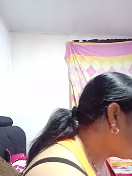 Samantha_Kieran Adlı Modelin Canlı Sohbet Odası