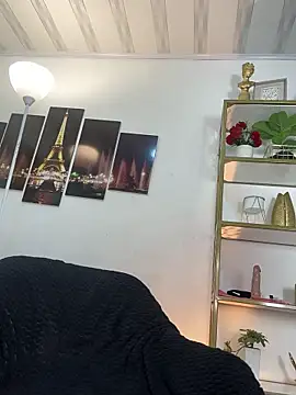 Dalila_5 Adlı Modelin Canlı Sohbet Odası
